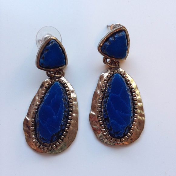 Lapis Lazuli Gold Earrings - Picture 2 of 2